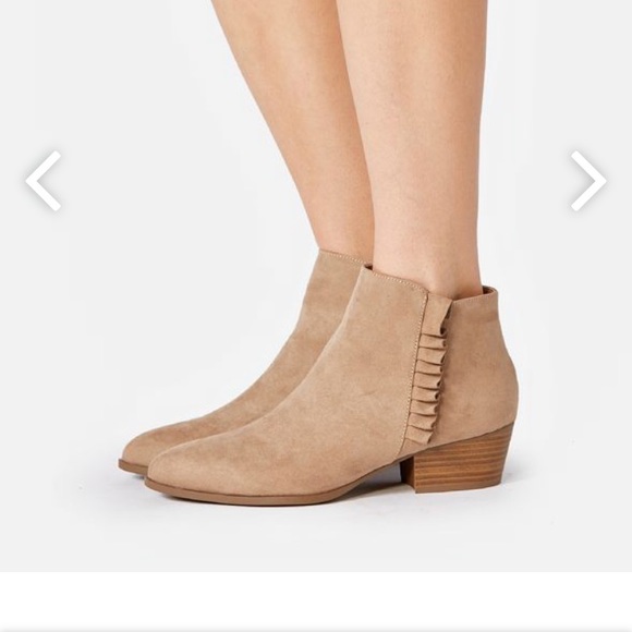 JustFab Aryssa Ruffle booties - Picture 2 of 5